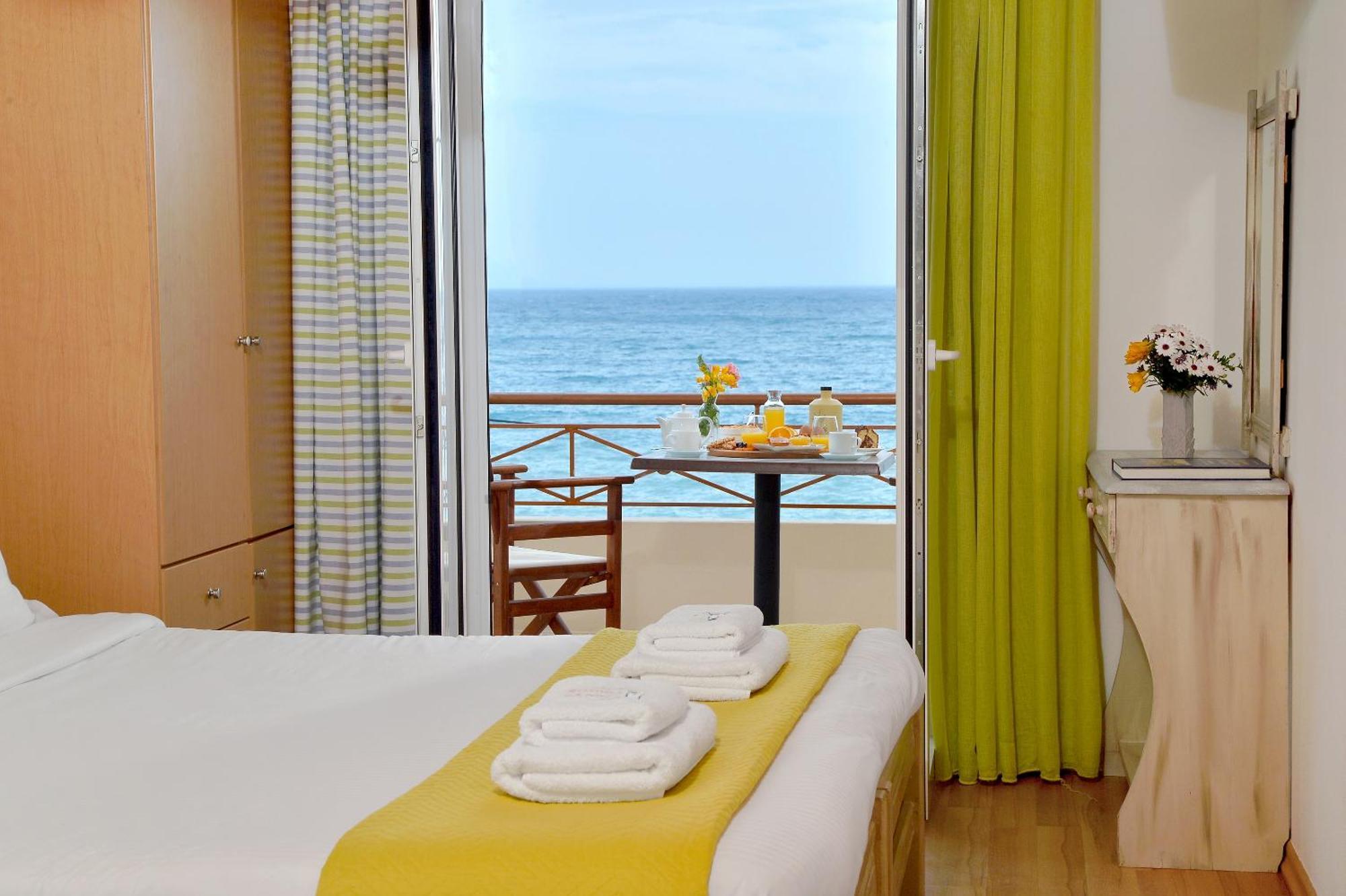 Pharos Rooms Ilia Bagian luar foto