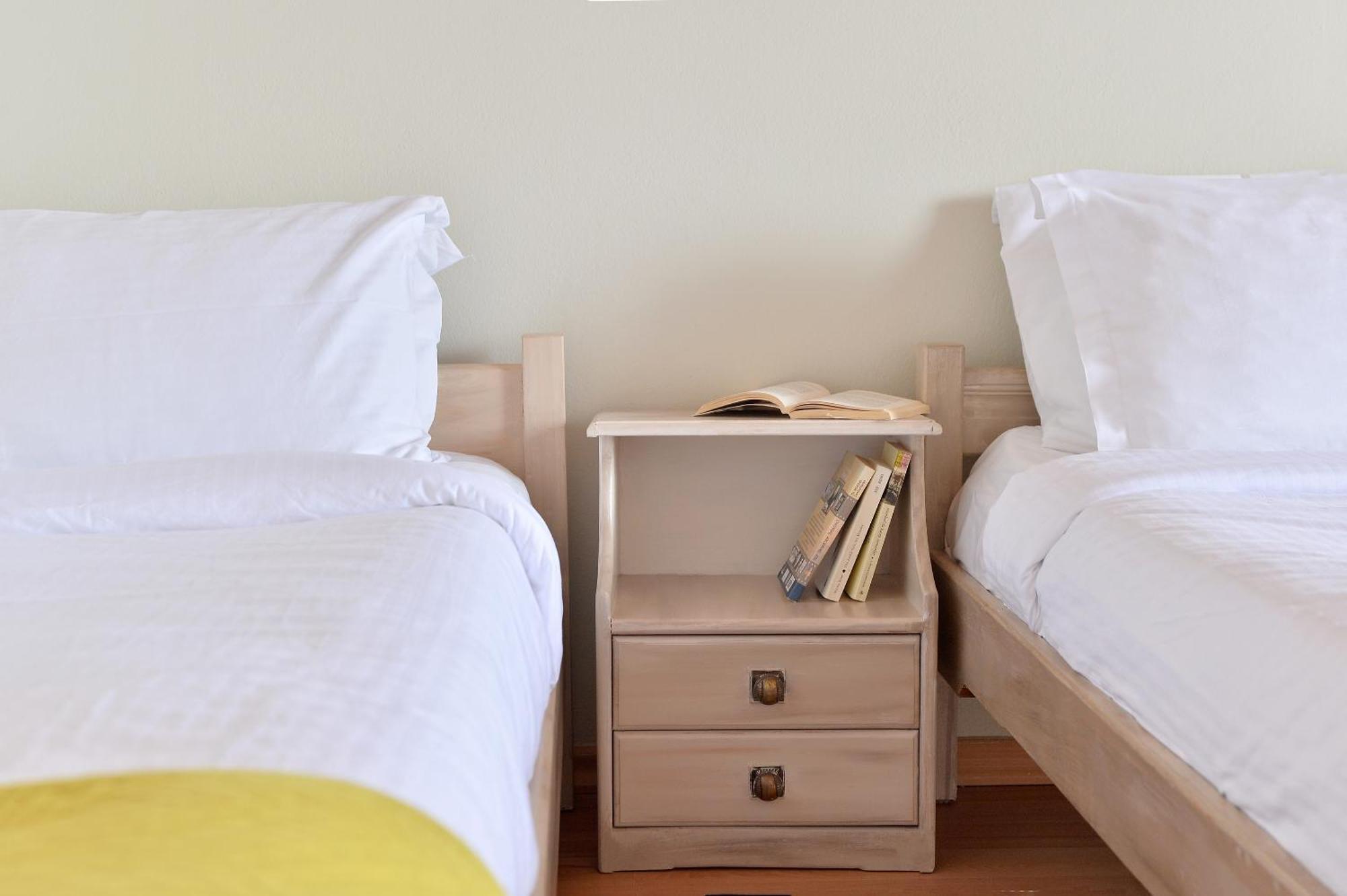 Pharos Rooms Ilia Bagian luar foto