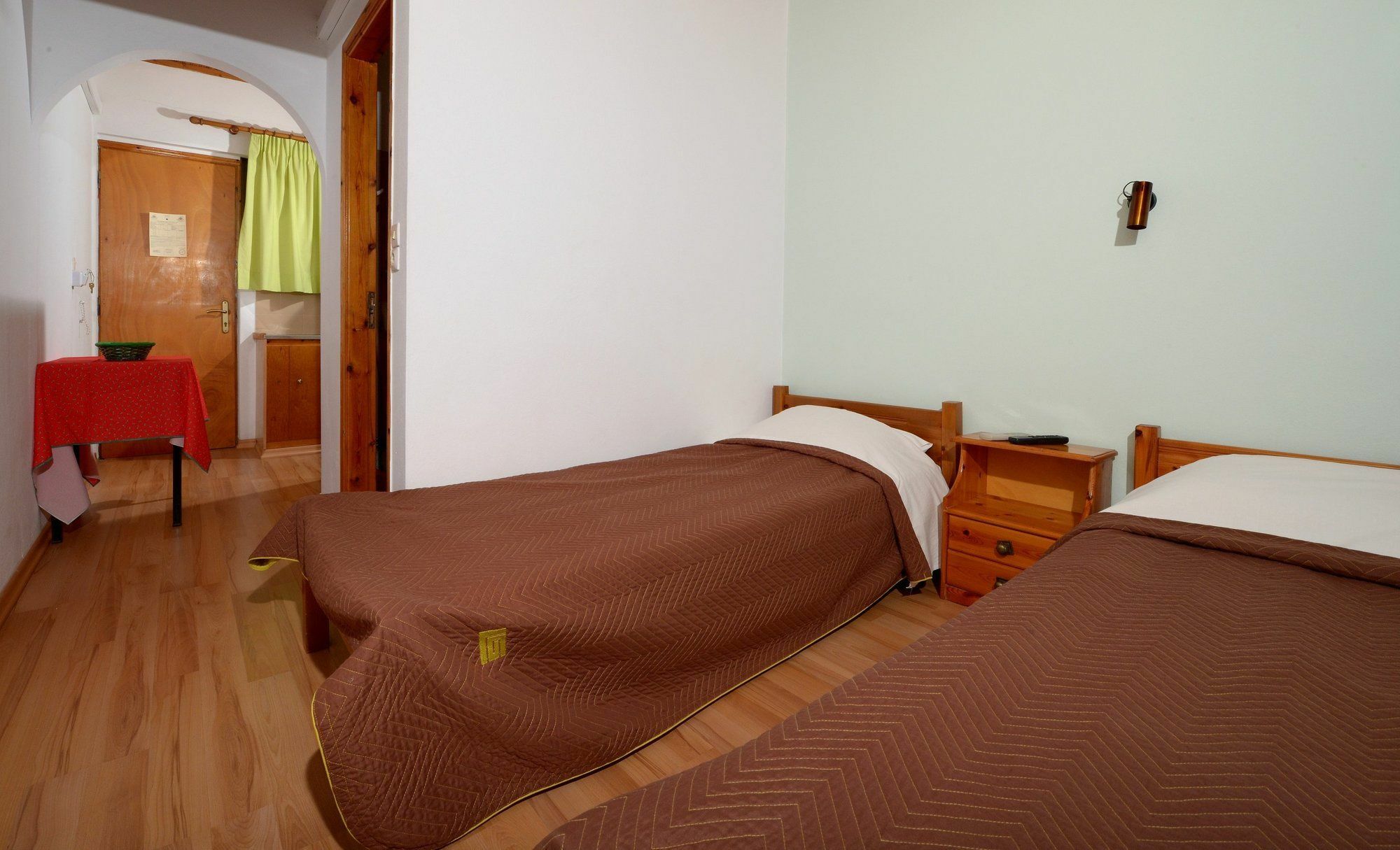 Pharos Rooms Ilia Bagian luar foto